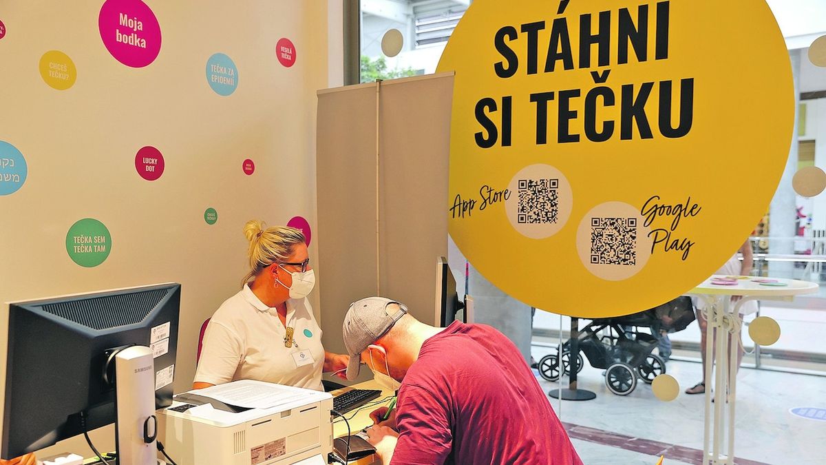 Očkovací centra bez registrace už nejsou jen v Praze